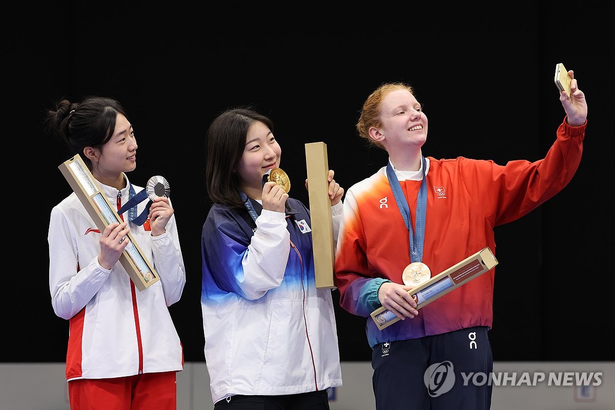 [올림픽] '금빛 총성' 울린 10대 여사수 오예진·반효진…4년 뒤도 '든든'