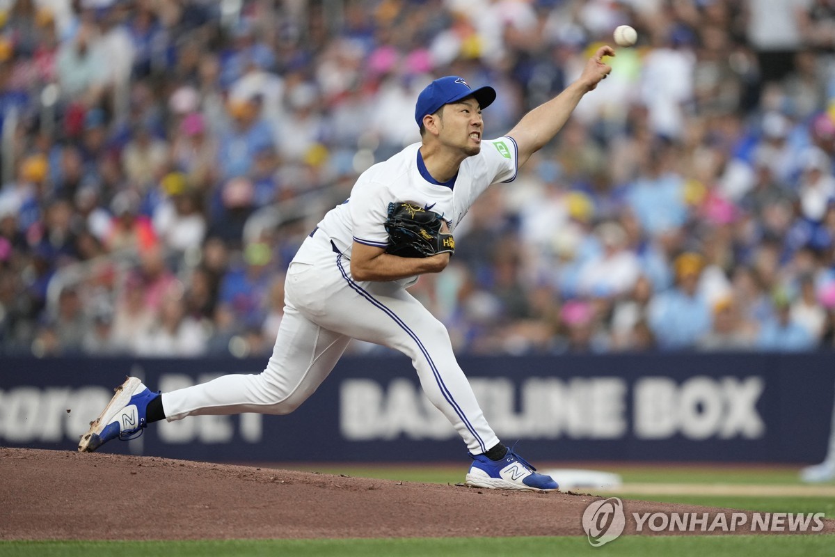 MLB 토론토, 일본인 투수 기쿠치도 내보냈다…폭풍 개편