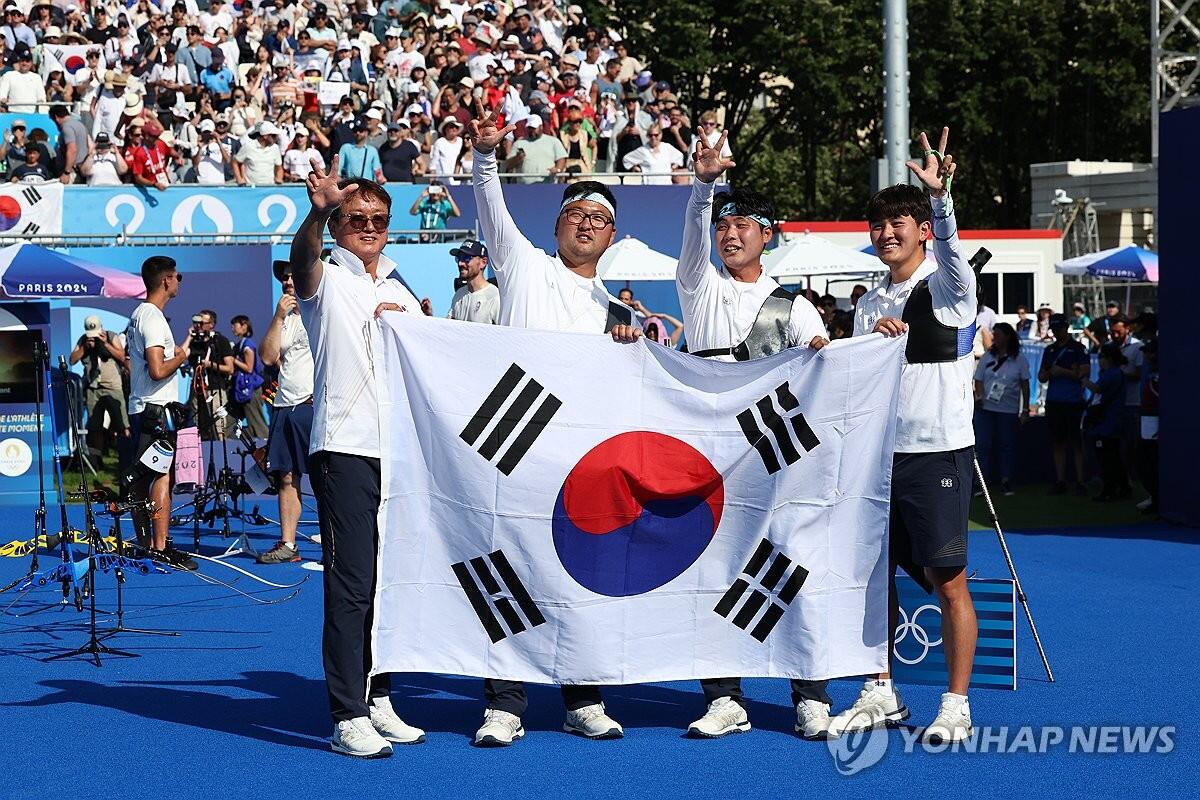 [올림픽] 한국양궁, 남자 단체전도 금메달…남녀 동반 3연패 쾌거(종합)