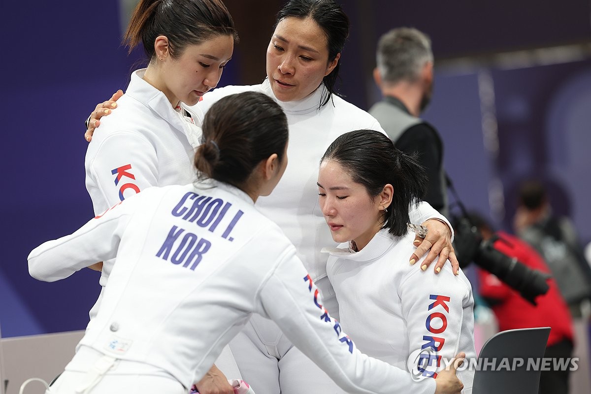 [올림픽] 펜싱 여자 에페, 단체전 8강서 프랑스에 덜미…메달 불발(종합)