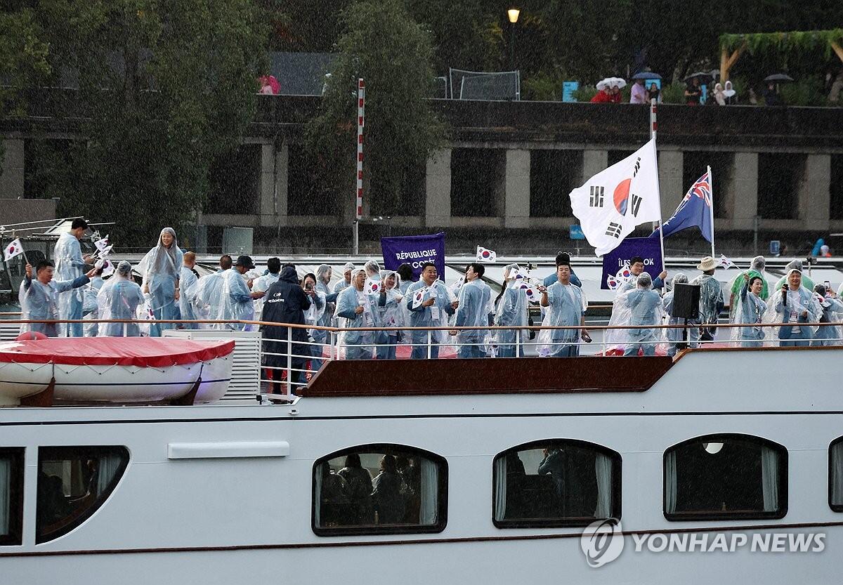 100년 만에 다시 파리…첫 수상 개회식 '올림픽의 프랑스 혁명'(종합)