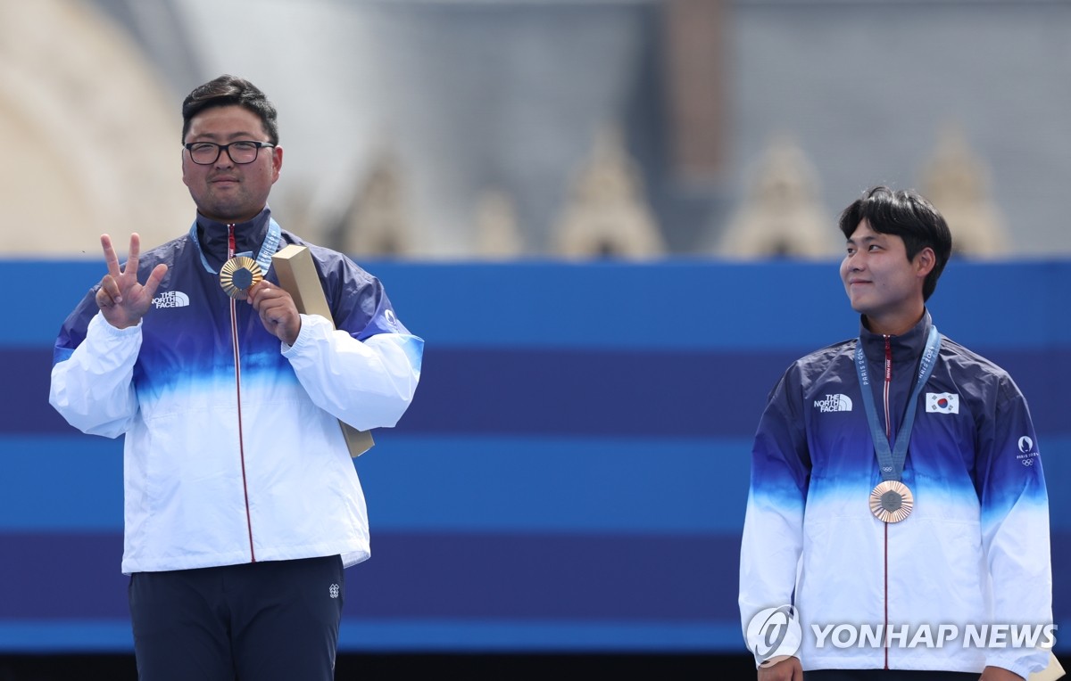 [올림픽] '김우진 양궁 3관왕' 한국 10번째 금메달…배드민턴 안세영 결승