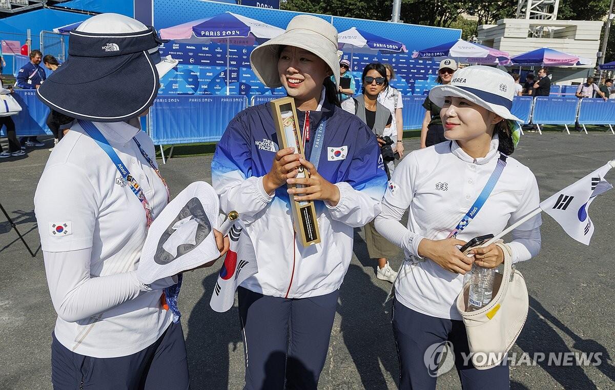 尹대통령, 양궁 3관왕 임시현 축하…