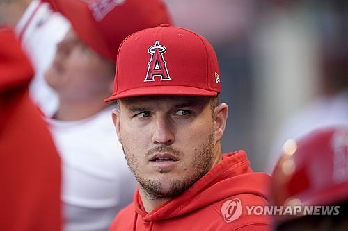 MLB 에인절스 간판스타 트라우트 또 무릎 수술…올 시즌 끝