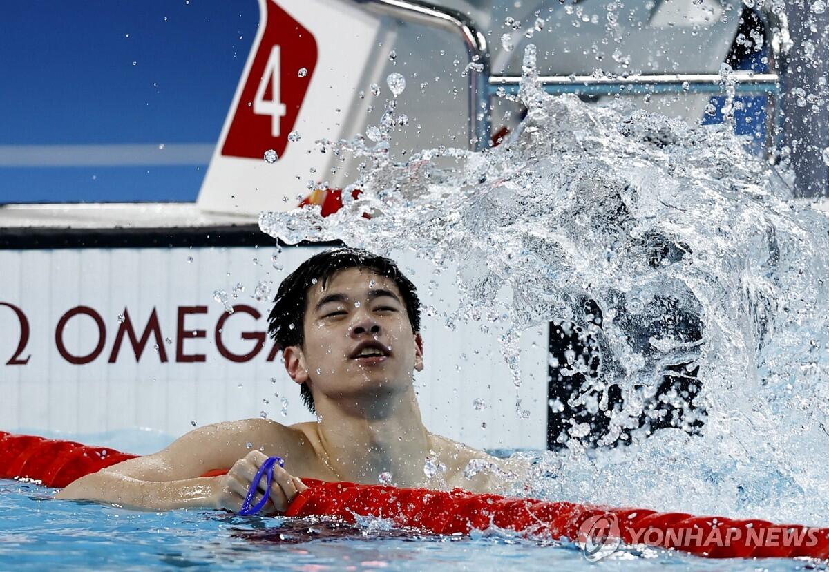 [올림픽] 판잔러, 남자 자유형 100ｍ 세계新…아시아 선수 92년 만의 우승