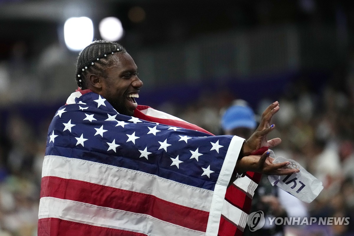 [올림픽] 라일스, 0.005초 차로 남자 100ｍ 우승…미국 선수로는 20년만