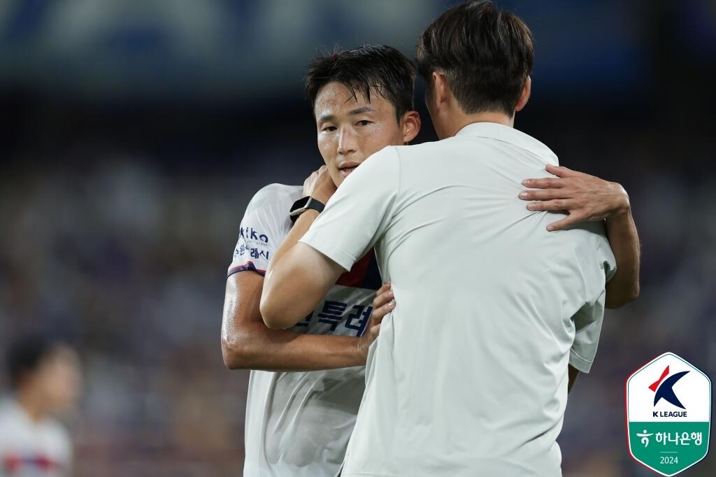 '손준호 복귀골' 수원FC, 김판곤호 울산 격파…강원은 선두 질주
