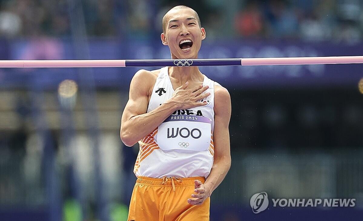 [올림픽] 우상혁, 예선 공동 3위…한국 육상 트랙&필드 최초 2연속 결선행