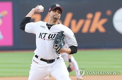 폭염에 무너지는 마운드…쿠에바스 1이닝·김광현 3이닝 강판