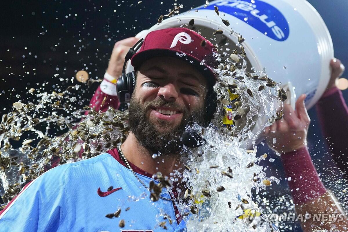 '29세 무명 신인' MLB 필라델피아 윌슨, 사이클링 히트 달성