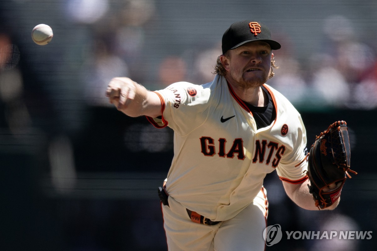 MLB 사무국, '선발 투수 6이닝 의무 투구' 도입 검토