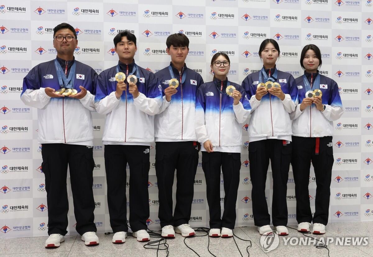 [올림픽] '메시' 김우진, '음바페' 이우석, '손흥민' 김제덕…금의환향