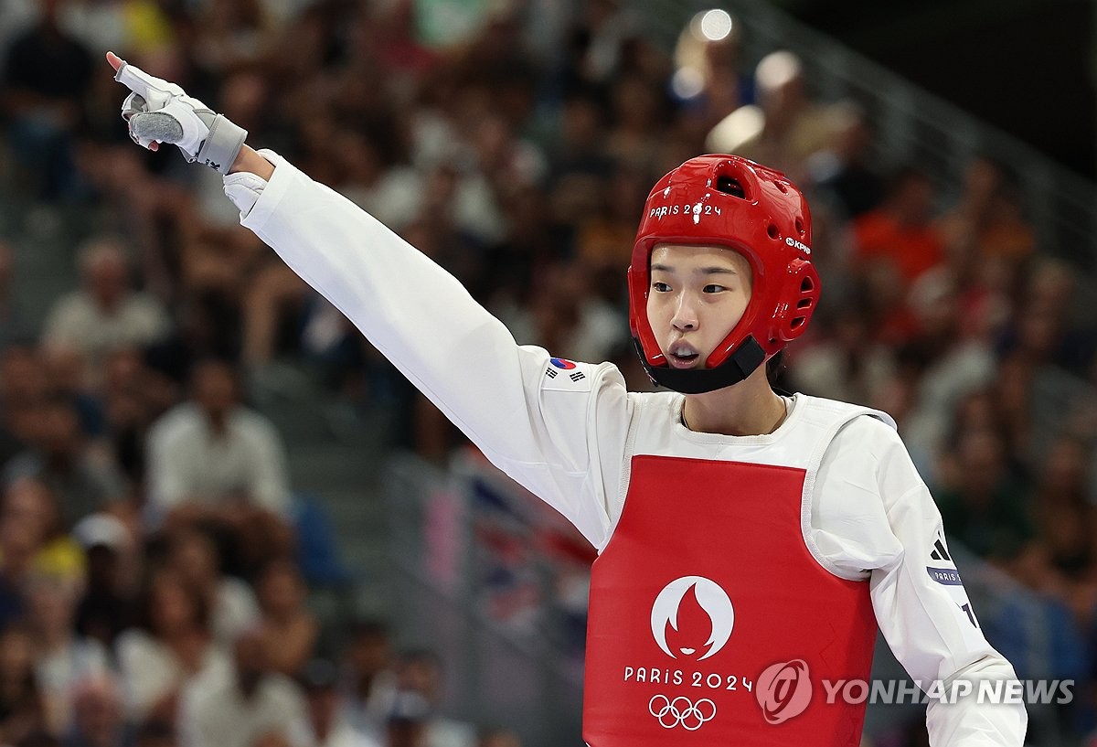 [올림픽] 태권도 김유진, 57㎏급 4강 진출…중국의 '세계 1위'와 격돌(종합)