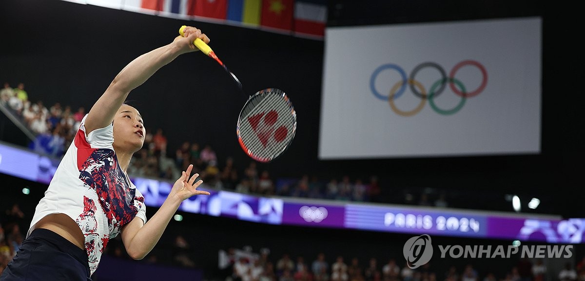 [올림픽] 안세영, 야마구치에게 짜릿한 역전승…28년 만에 여자 단식 4강(종합)