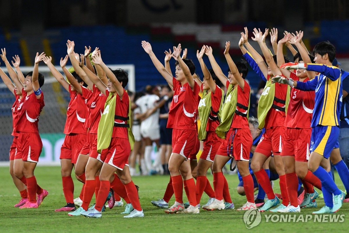 북한 여자축구, 미국 꺾고 U-20 월드컵 결승행…일본과 우승대결(종합)