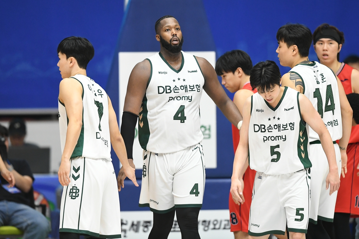 DB, '실책 16개' 현대모비스에 81-75 승…KBL 컵대회 결승행