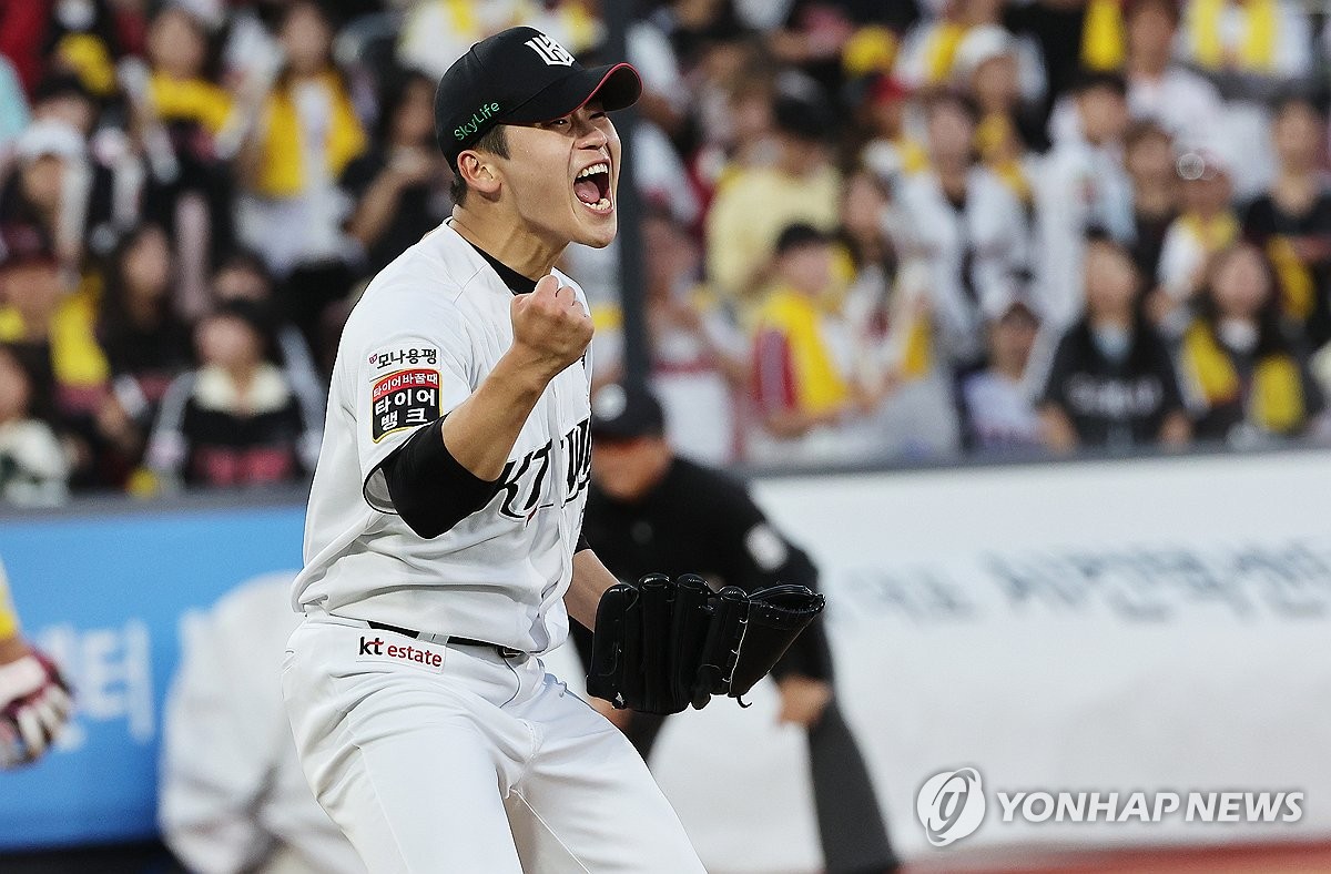 심우준, 연장 11회 끝내기…kt, 준PO 4차전 벼랑 끝서 기사회생