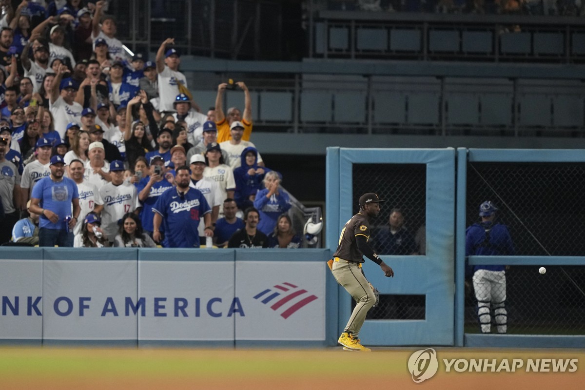 MLB NLDS 과열 조짐에…샌디에이고 