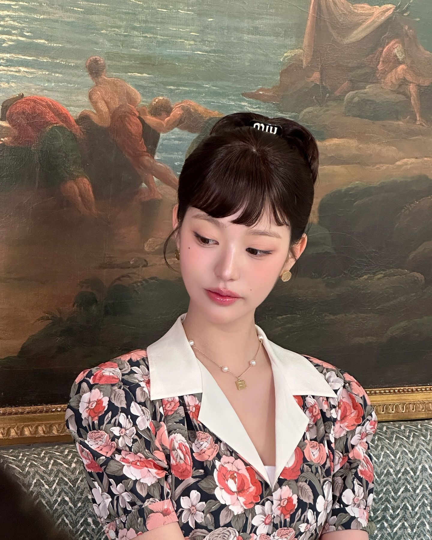 장원영 Paris MiuMiu