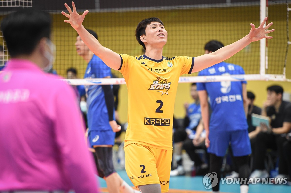 프로배구 전역선수 7명, V리그 복귀…황택의·임재영 천군만마