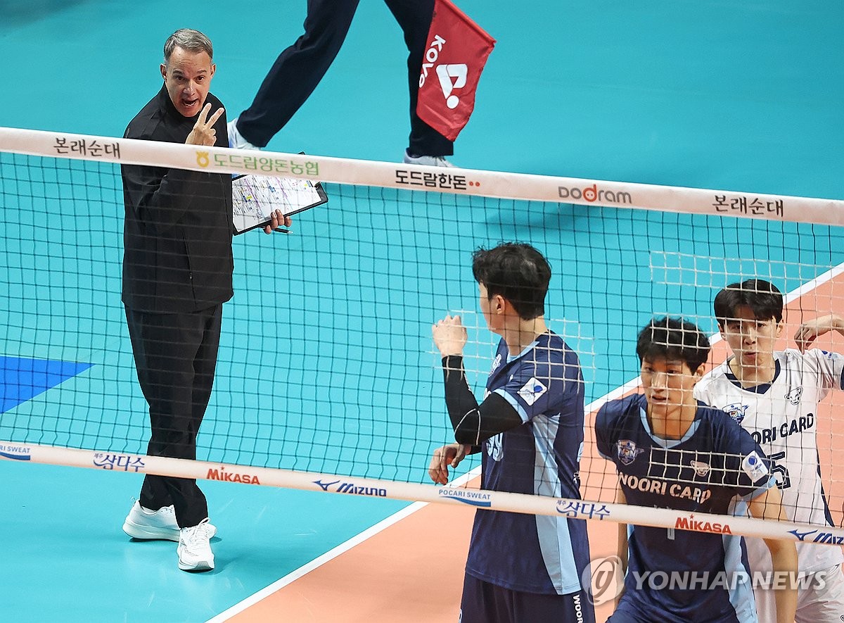 파에스 우리카드 감독 