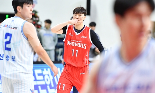 프로농구 현대모비스 4연승 신바람…이우석·서명진 3점포 12개(종합)