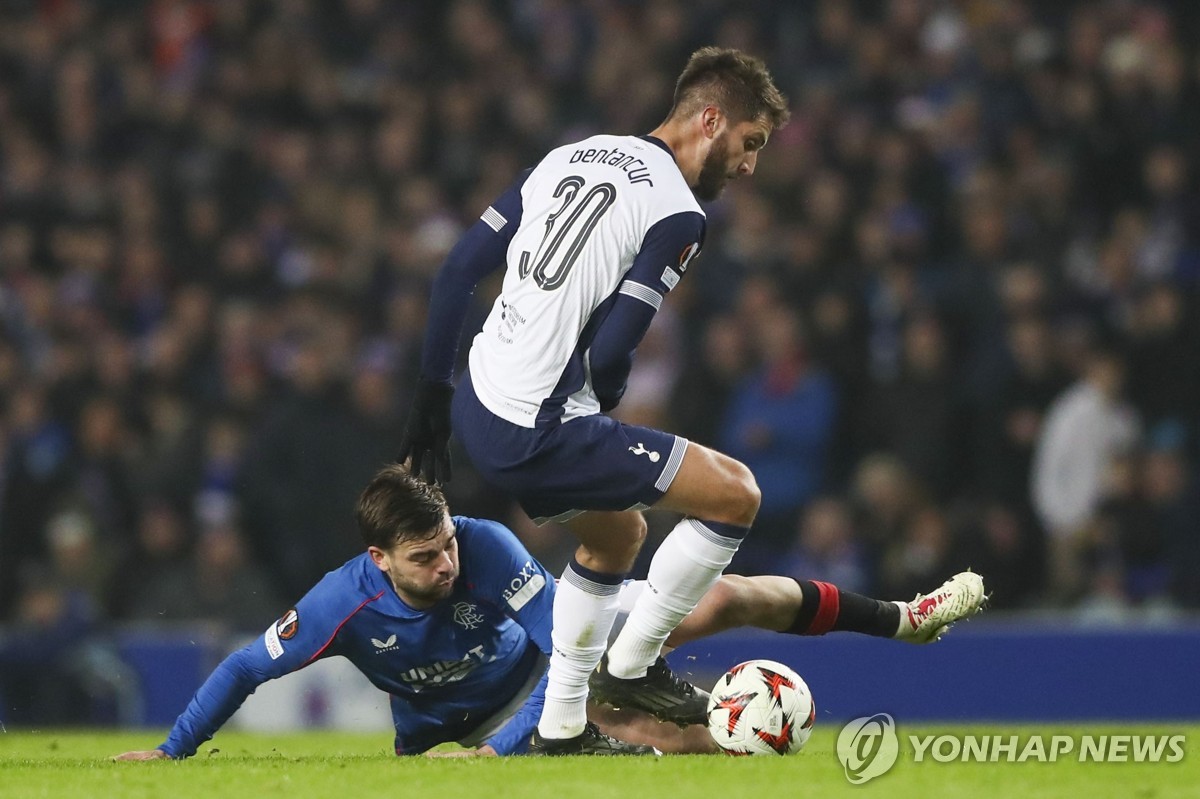 '손흥민 인종차별' 벤탕쿠르, 징계 종료…