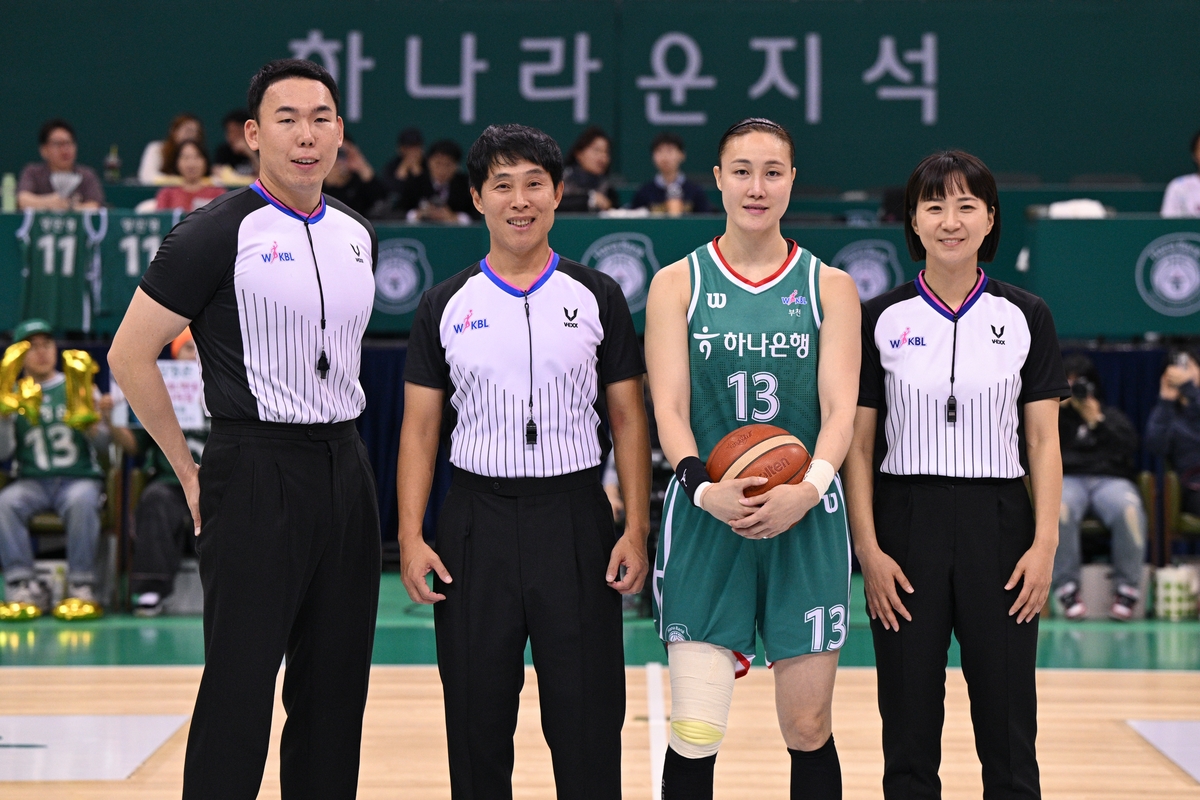 김정은 WKBL 역대 최다 득점…하나은행은 삼성생명 7연승 제물