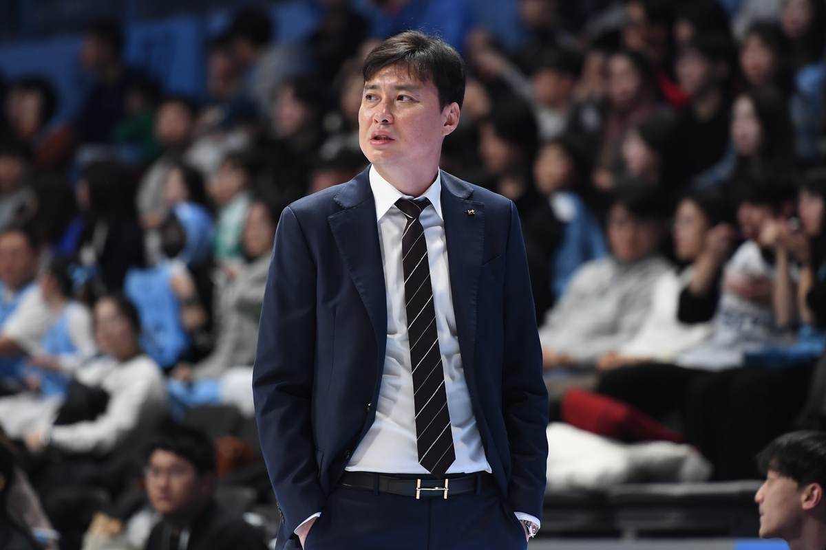 '연패 탈출' 송영진 kt 감독, 박준영·문정현 활약에 미소