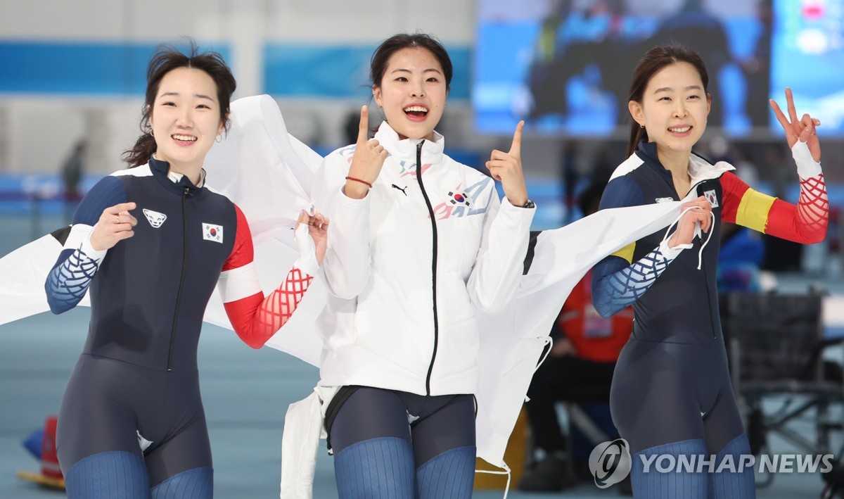 빙속 김민선·이나현, 하얼빈 AG 팀 스프린트 우승…2관왕 합창