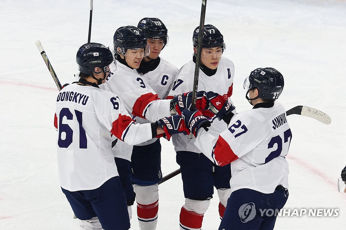 [아시안게임] 남자 아이스하키, 한일전 5-2 완승…3연승 질주