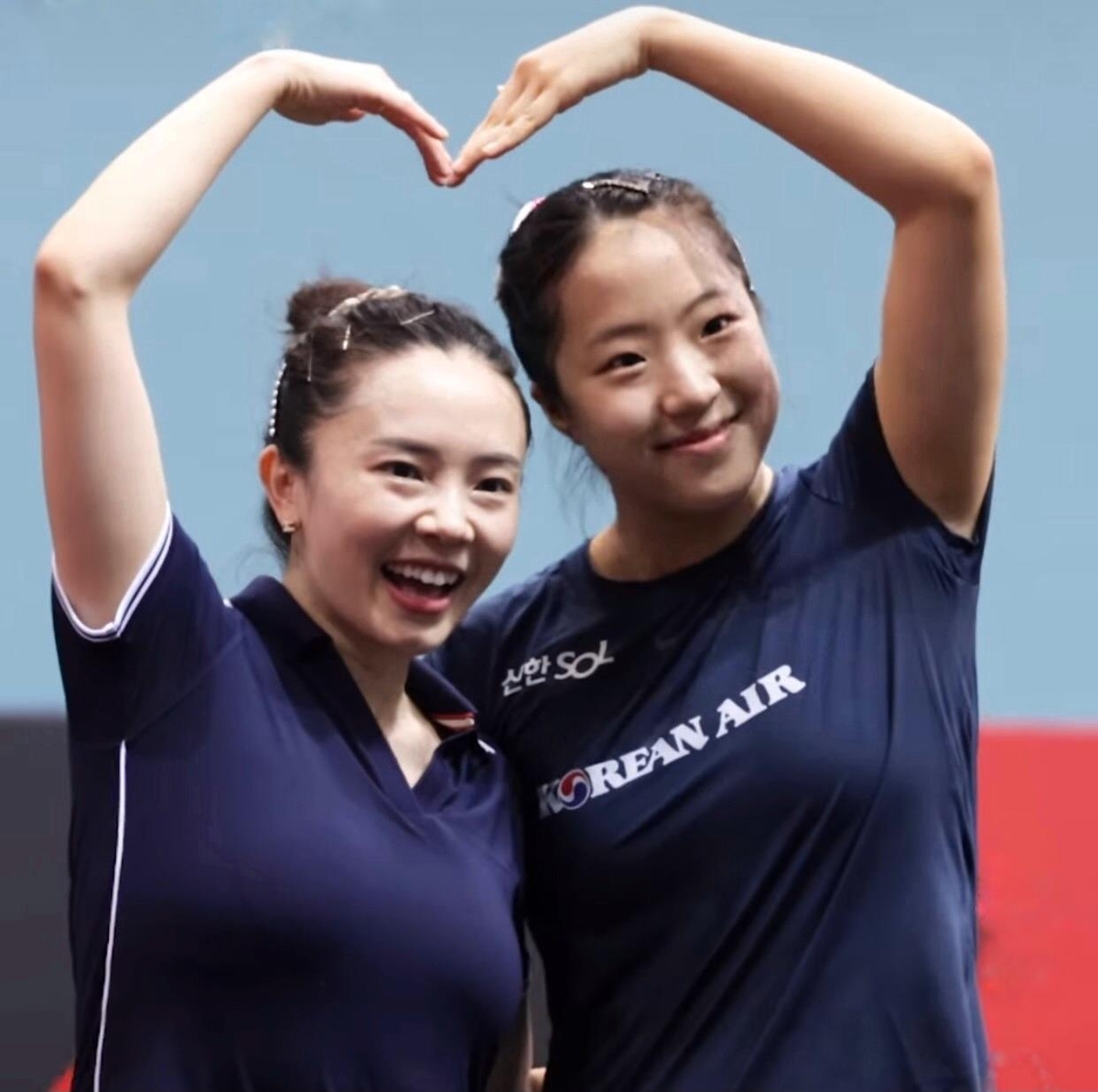신유빈, 싱가포르 스매시서 '영혼의 콤비' 전지희에 완승