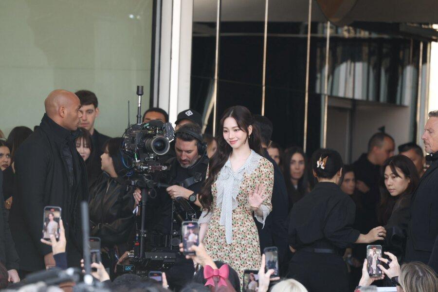 3년 연속 프라다 앰버서더 카리나