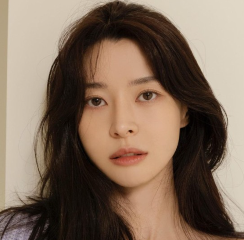 너무 예뻐서 어릴적부터 사람들이 쳐다봤다는 연예인