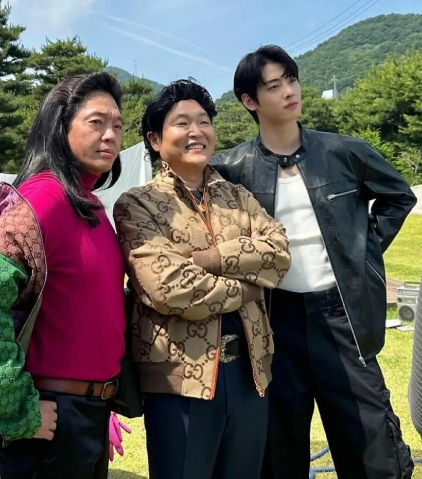 차은우 옆에서 초선방하는 두 남자