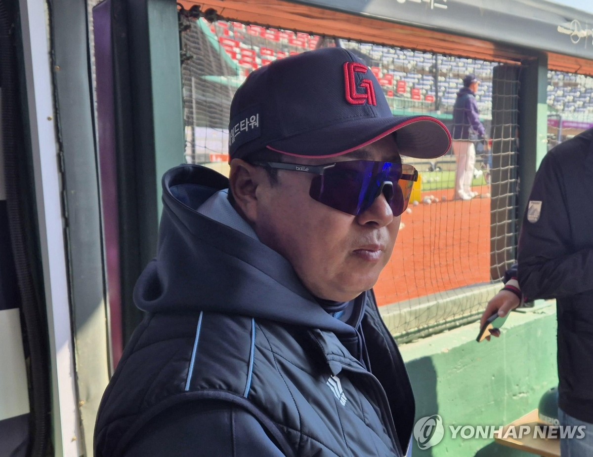 김태형 롯데 감독 개막전 선발 반즈…2차전 선발은 고민 중