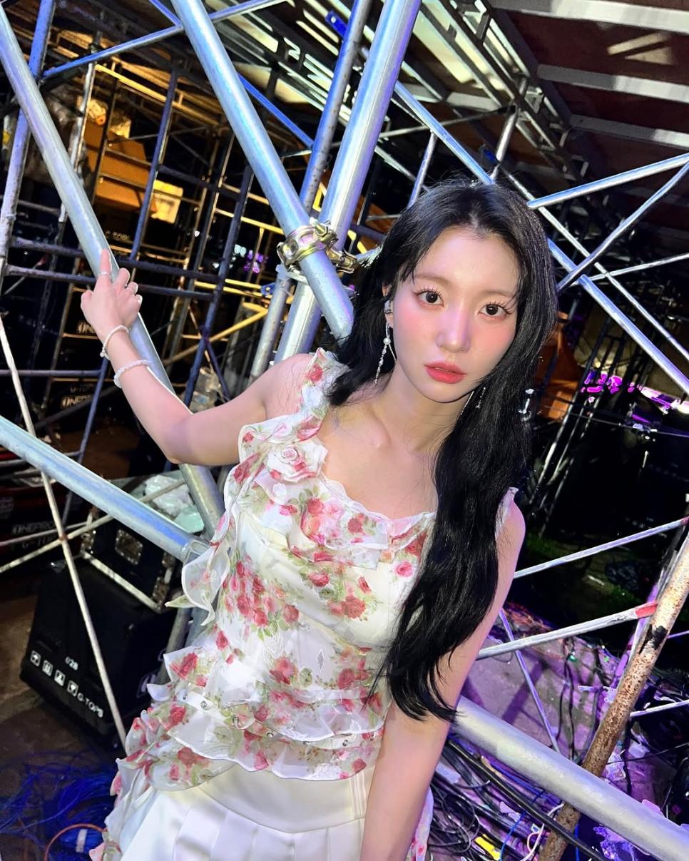 오마이걸 배유빈 인스타