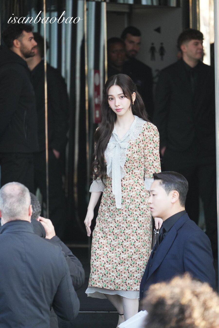 3년 연속 프라다 앰버서더 카리나