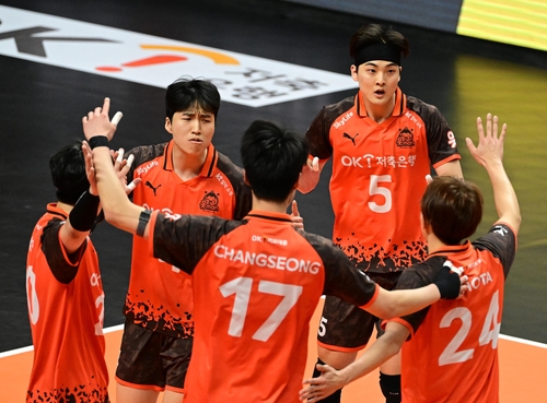 '김건우 18점' OK, 2위 싸움 바쁜 대한항공 잡고 6연패 탈출(종합)