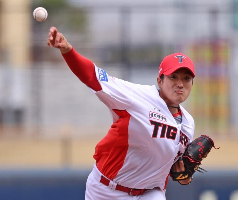 KIA 선발 후보 김도현, 삼성전 4⅓이닝 비자책 1실점 호투