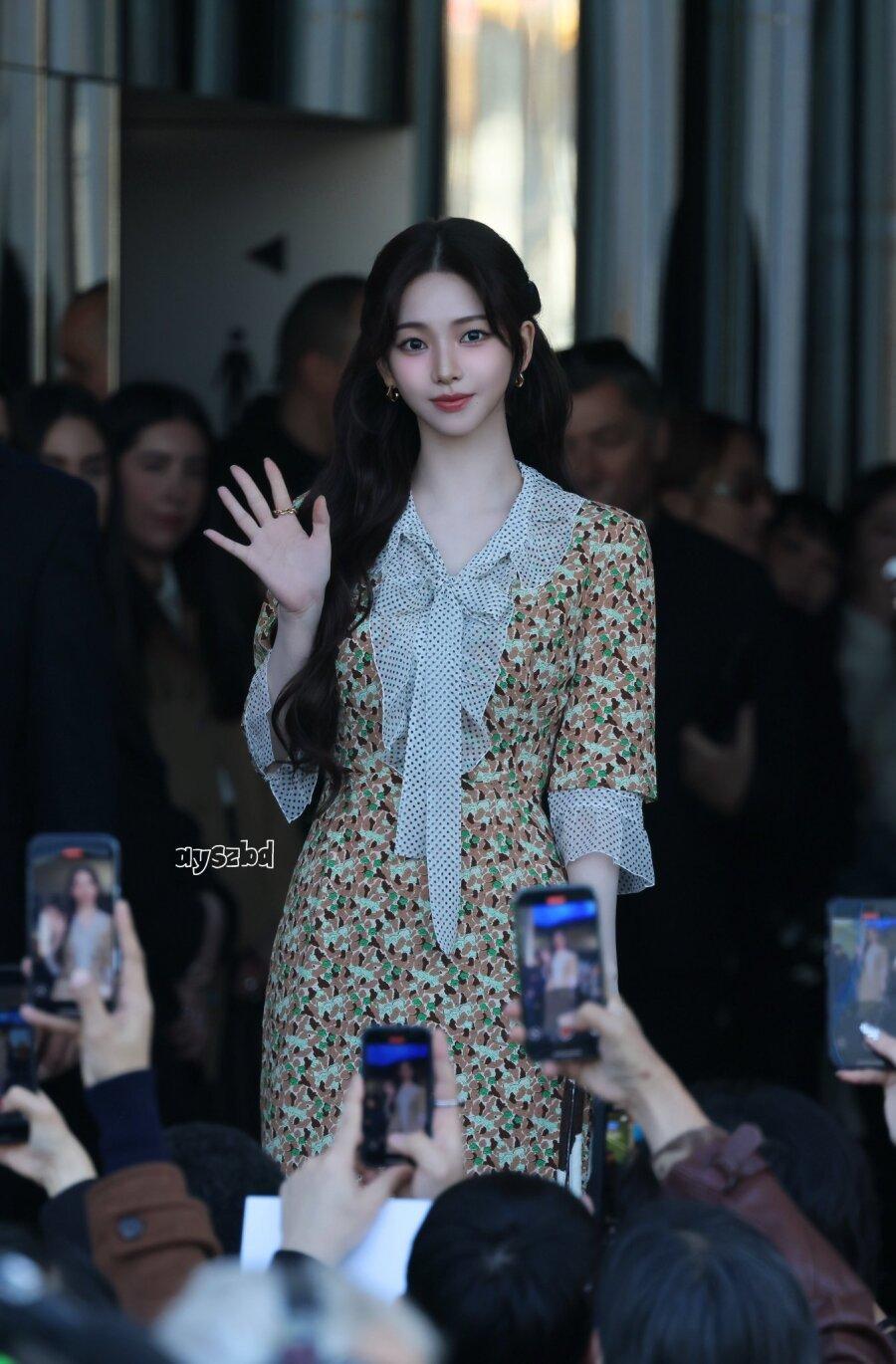 3년 연속 프라다 앰버서더 카리나