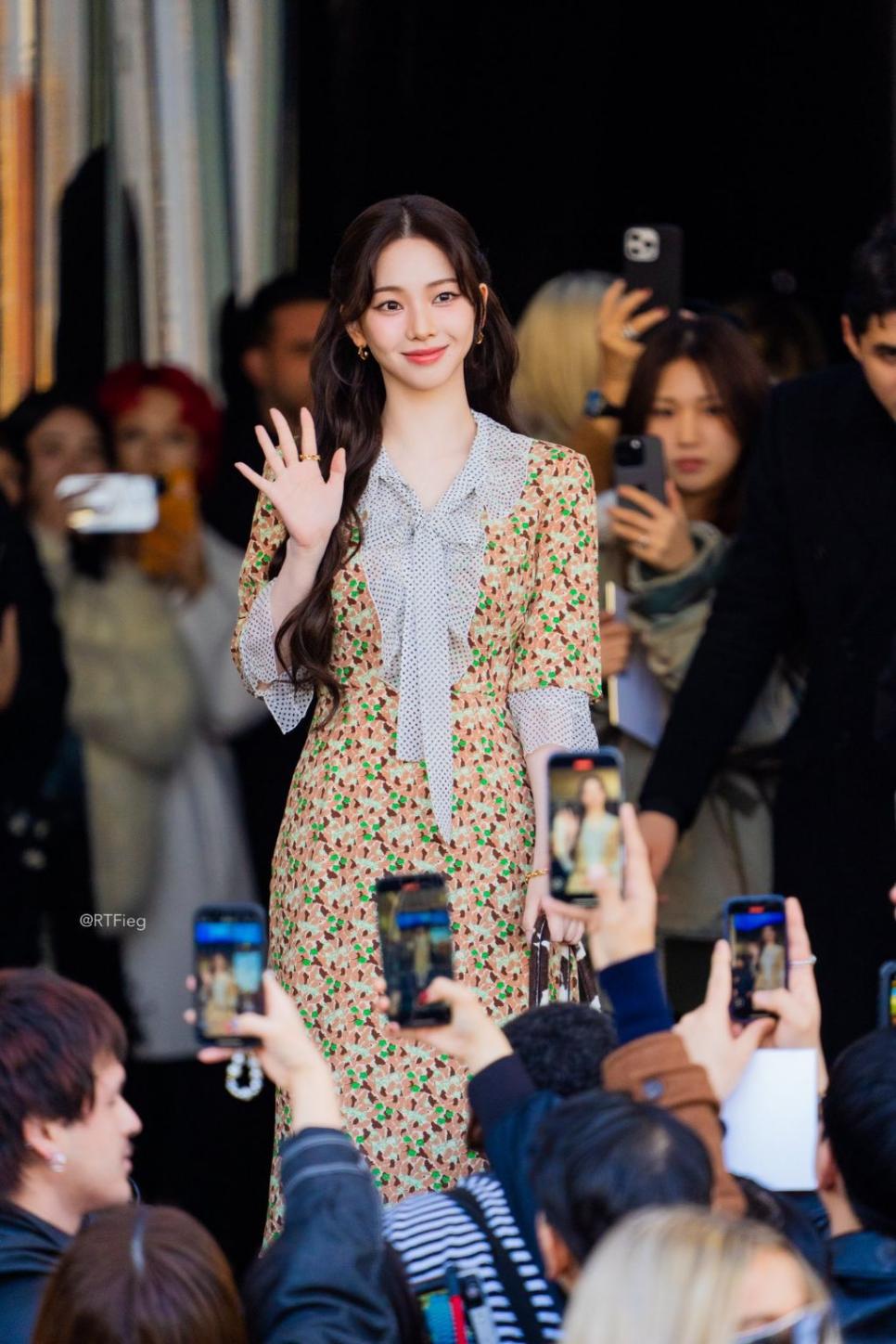 3년 연속 프라다 앰버서더 카리나