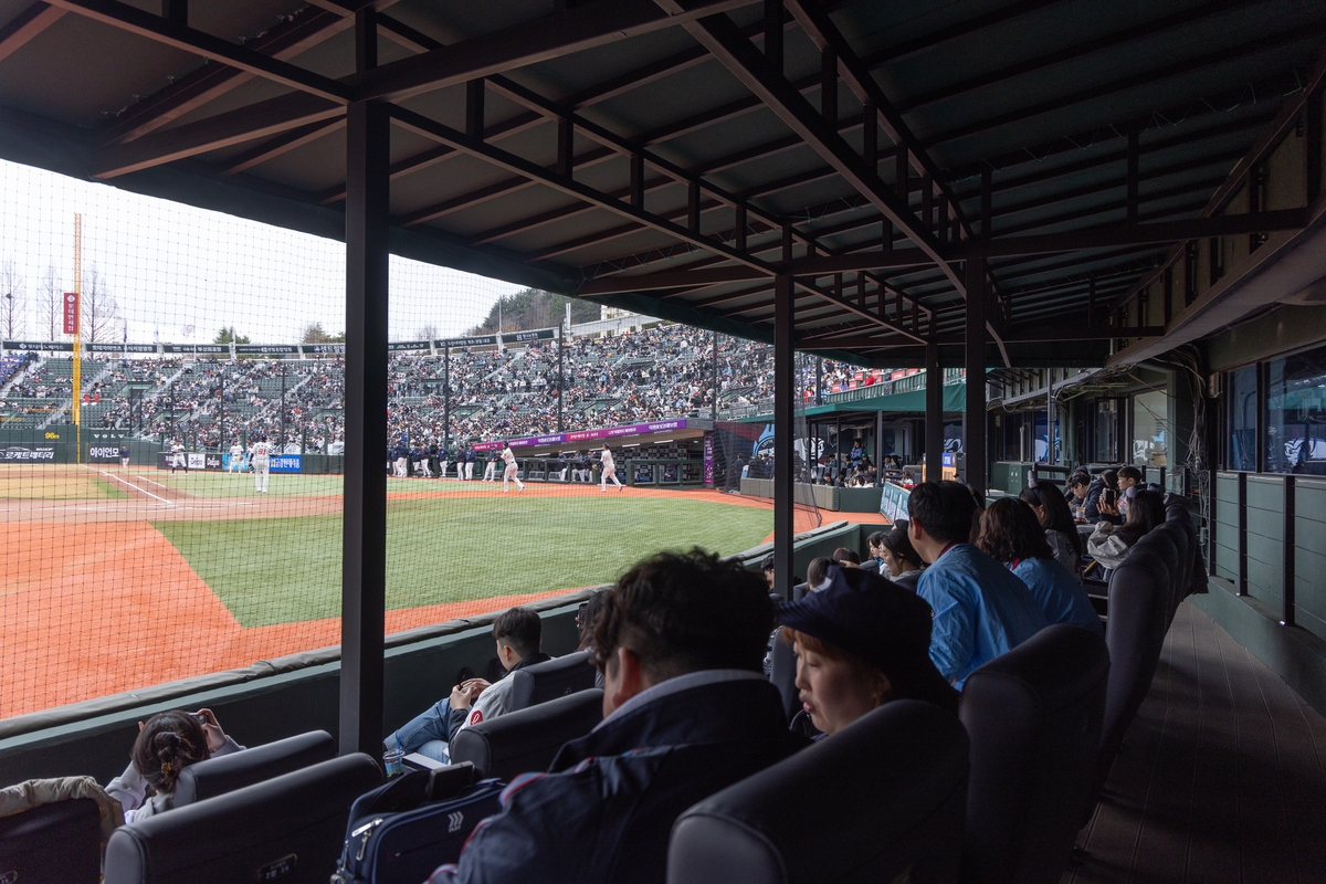 프로야구 롯데, 새 시즌 맞아 팬 친화적 좌석 신설