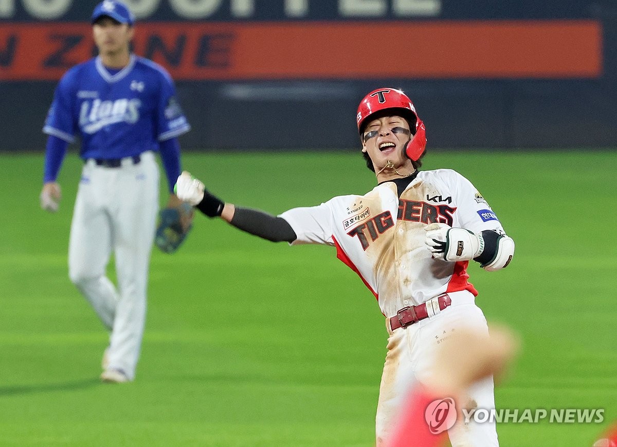 KIA, 박찬호 1군 등록…이범호 감독 