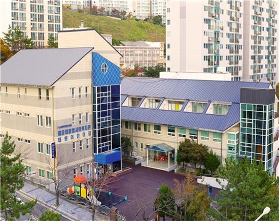 부산 사회복지시설 3곳에 스크린파크 골프장 조성