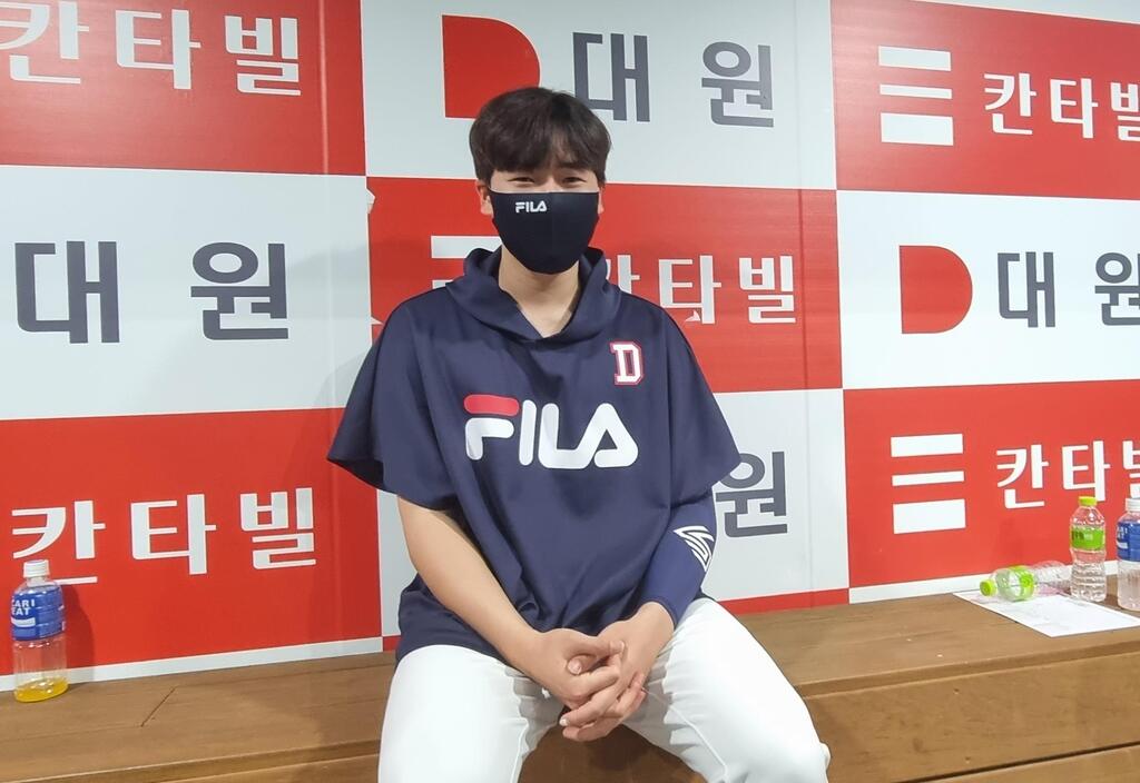 생일에 데뷔 첫 선발승 두산 최승용 