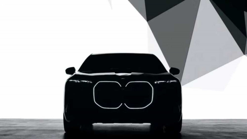 BMW i7 티저 공개