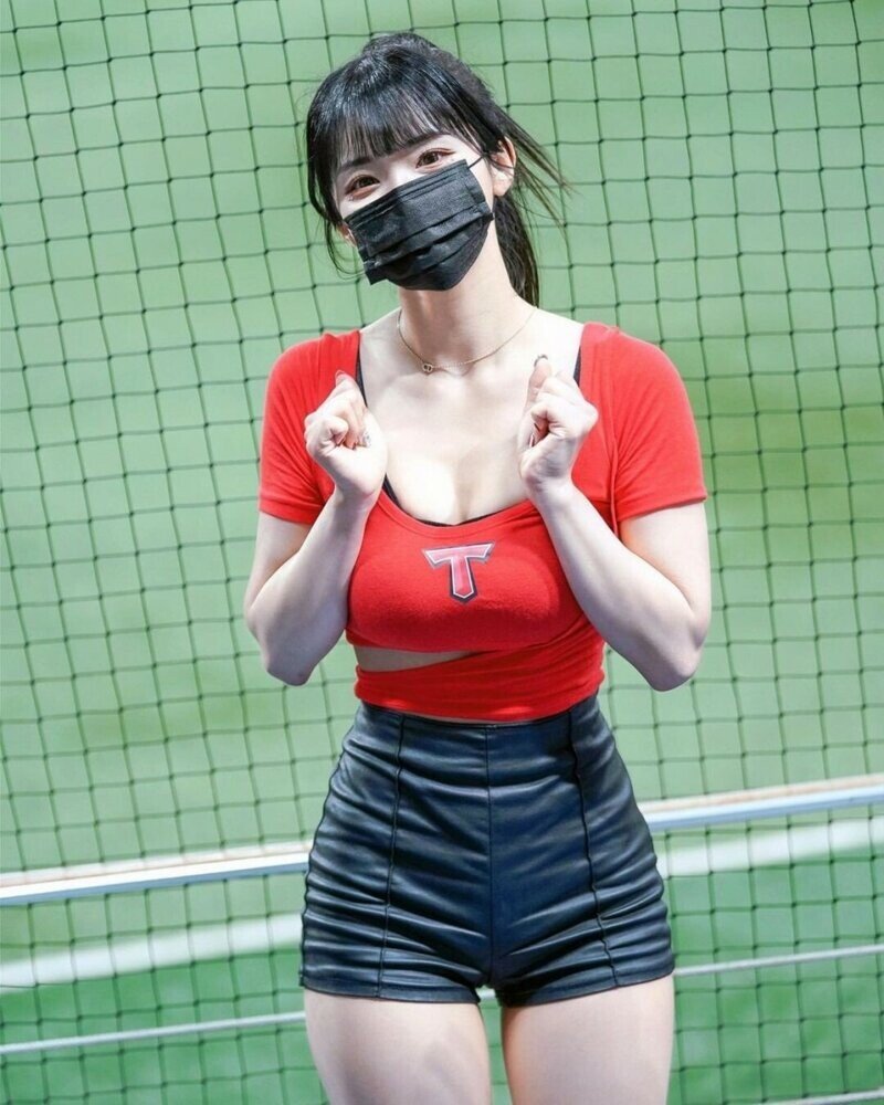 치어리더 때문에 ㅈ된 유부남