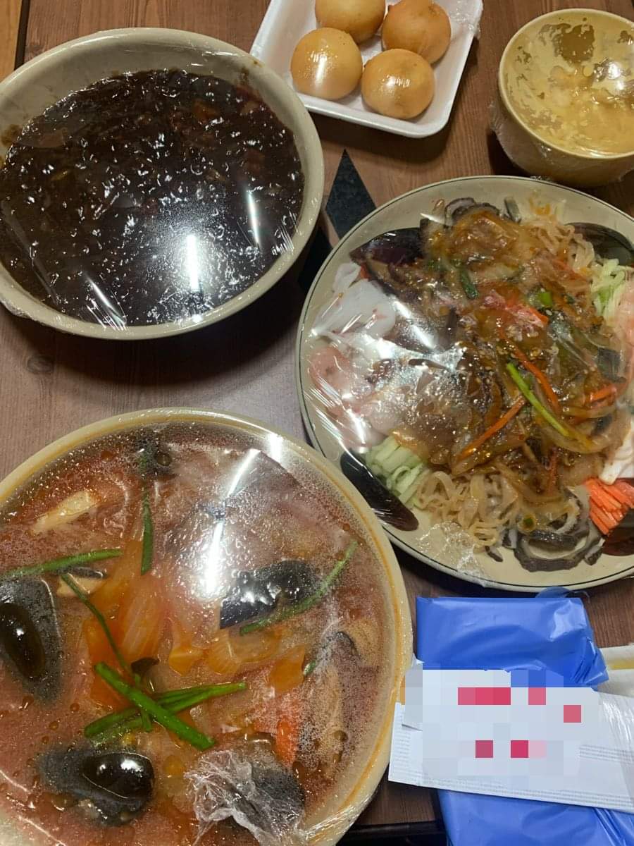 배달시킨 중국집 양장피에서 담배꽁초필터 발견되었다는 페북글
