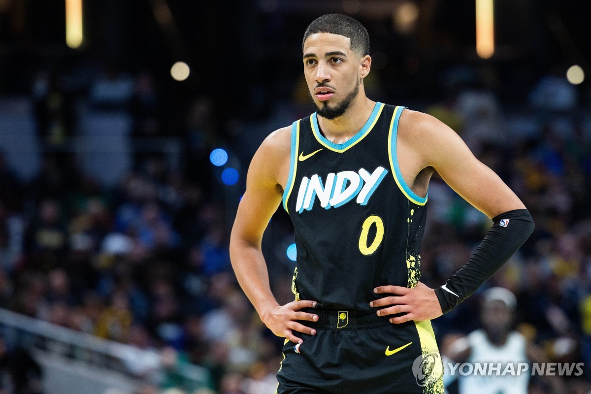 할리버튼 0실책 트리플더블…NBA 인디애나, 인시즌 토너먼트 4강